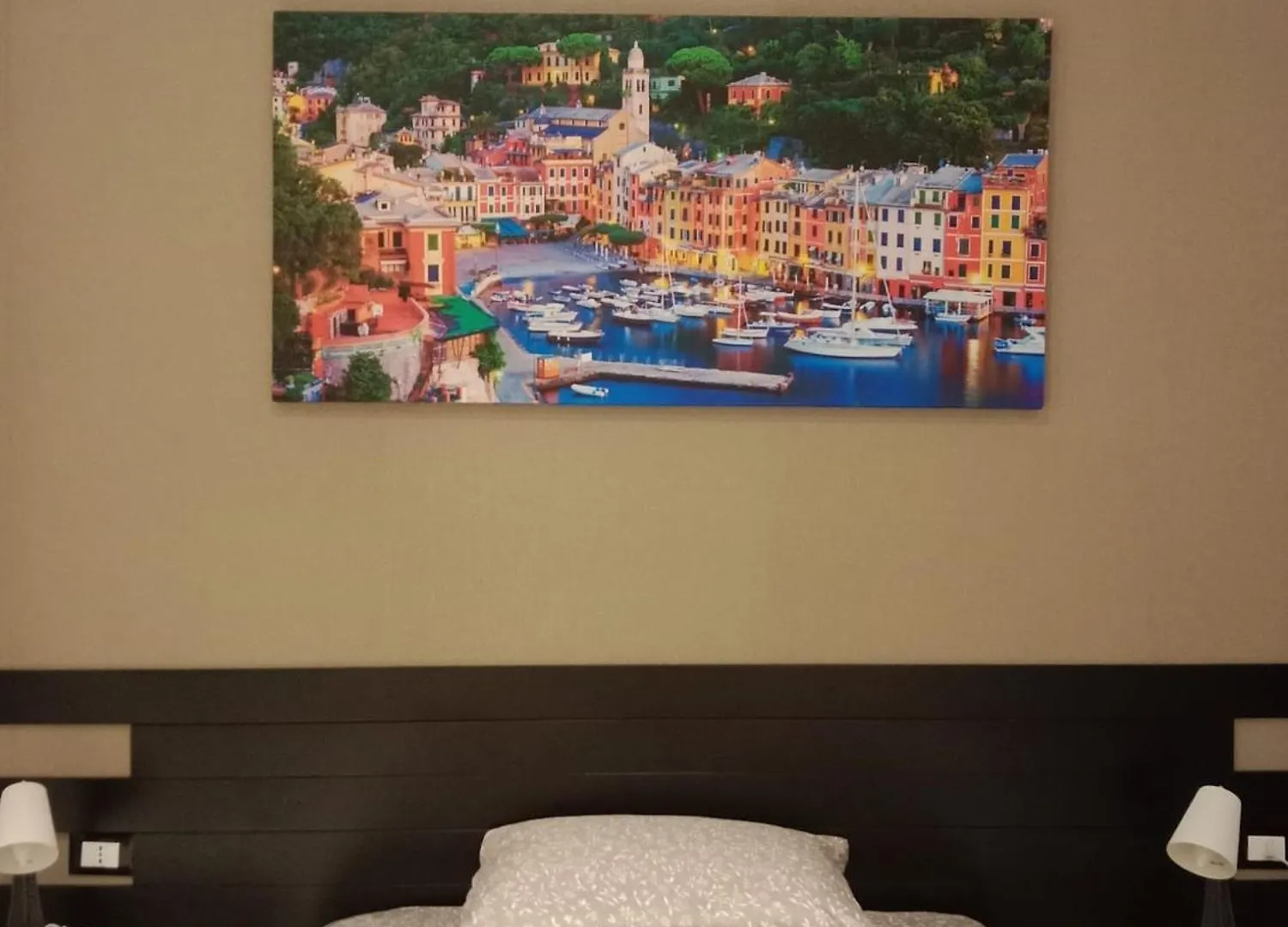 Rolando 20B Hotel Genoa